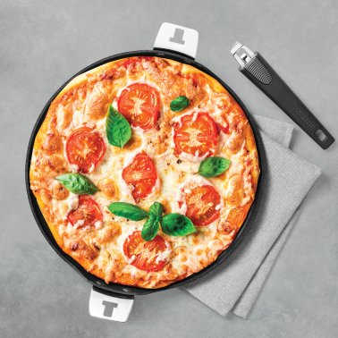 THE ROCK™ by Starfrit® 12.5-Inch Pizza Pan/Flat Griddle with T-Lock Detachable Handle