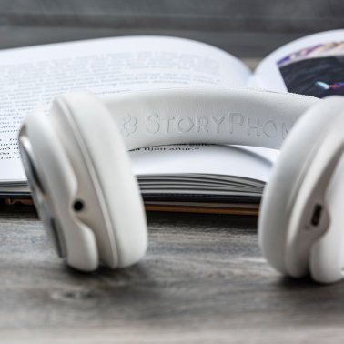 ONANOFF® StoryPhones® Storytelling Foldable Bluetooth® Kids Headphones, Intro Bundle with ZenShield and PlayShield (White)