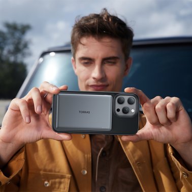 TORRAS® MiniMag 5,000-mAh Wireless Power Bank, Titanium Gray