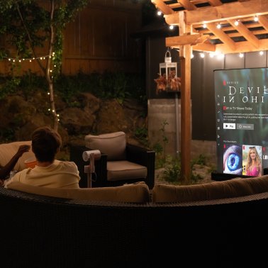 XGIMI® MoGo 3 Pro 1080p Full HD Mini Portable Projector Bundle